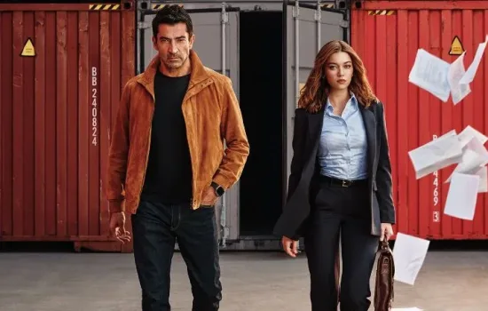 Kenan İmirzalıoğlu ve Afra Saraçoğlu'lu A.B.İ. Afişi Geldi