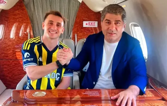 Kerem Aktürkoğlu Çocukluk Aşkına Kavuştu