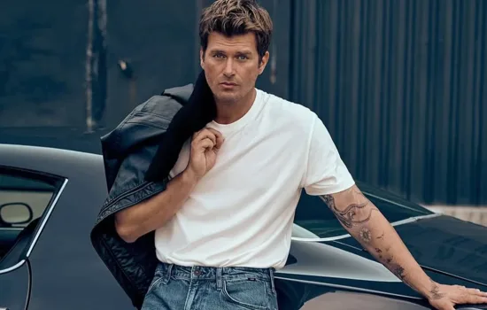 Kıvanç Tatlıtuğ’dan "Dolar Doğuran" İmza