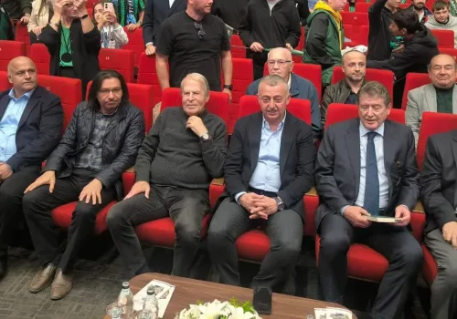 Kocaelispor- Mustafa Denizli,Erdoğan Arıkan ,Güvenç Kurtar,Serdar Dursun,Kaan Dobra, Hazım Özenir