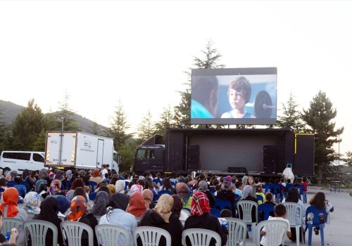 Konya’da “Sinema Günleri” Başlıyor: 101 Mahallede Açık Hava Sinema Keyfi