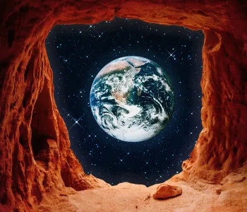 Mars ve Ay’daki Gizemli Mağaralar