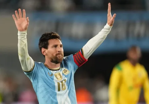 Messi’ye Arjantin Vedasına Tribünlerden Büyük Destek