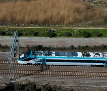 Milli Hızlı Tren Raylarda