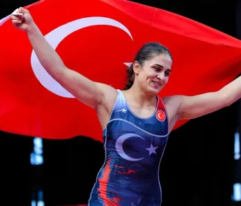 Milli Sporculardan Madalya Yağmuru