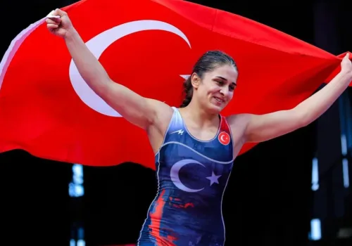 Milli Sporculardan Madalya Yağmuru