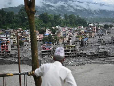 Nepal Buzul Çöküşü
