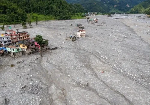 Nepal'de Sel Felaketi: Can Kaybı 1367'ye Yükseldi
