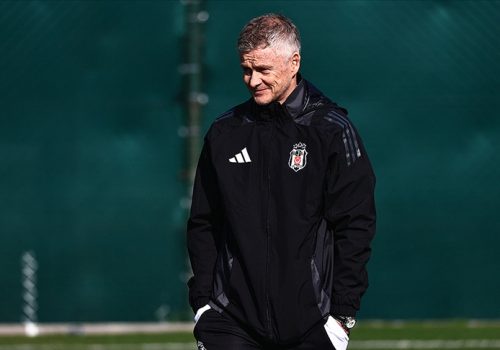 Beşiktaş Sol Kanada Takviye Yapıyor: 3 Adayla Görüşmeler Başladı