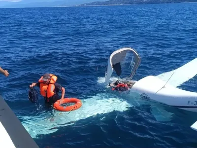 Özel Uçak Rize Açıklarında Denize İndi