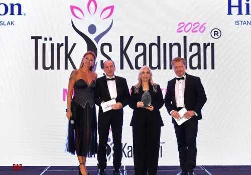 PINAR ALTUĞ-FERHAT MUĞURTAY-TÜRKAN ŞERBETÇİ-BURAKTÖRÜN