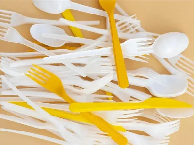 Plastik Çatal, Tabak ve Pipetlere Büyük Yasak Geliyor