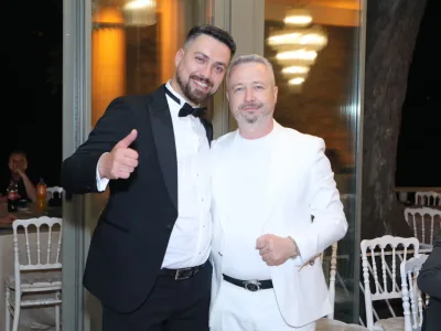 SVADBA,Semih Hot ve Suat Hot