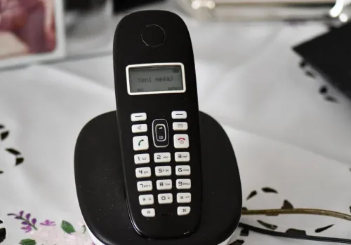 Sabit Hat Kullanımı Azaldı, Ama Konuşmalar Uzadı