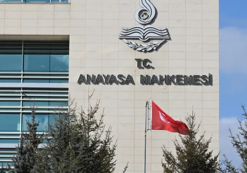Süresiz Nafaka Düzenlemesi AYM Tarafından İptal Edildi