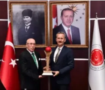 Savunma Sanayiinde "Kızıl Elma" Ruhu: Prof. Dr. Haluk Görgün’e Anlamlı Ödül