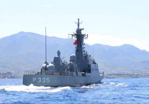 TCG Işın Girne Açıklarında Batık Gemiyi Arıyor