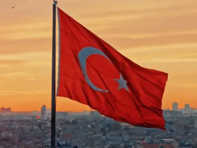 Türk Bayrağı Saldırısında 14 Gözaltı