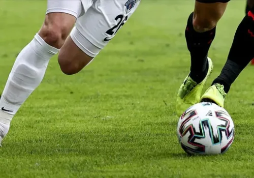 Türk Futbolcularına Yeni Statü