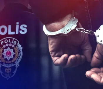 Türk Polisine Alaycı İfadeler Kullanan 8 Kişi Gözaltında