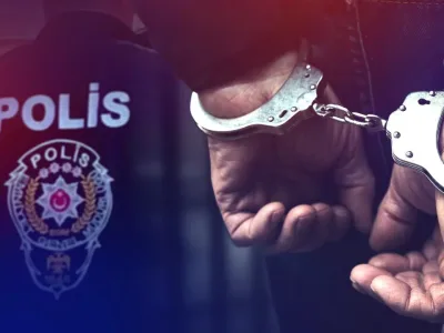 Türk Polisine Alaycı İfadeler Kullanan 8 Kişi Gözaltında