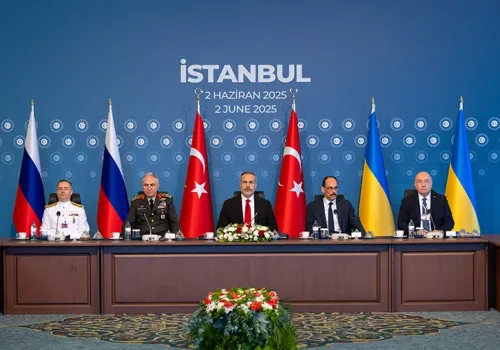 Türkiye: Ukrayna-Rusya Barış Gücü Öncesi Ateşkes Şart