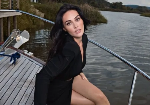 Ünlü Oyuncu Esra Bilgiç'ten Kariyerine Şaşırtıcı Mola Kararı