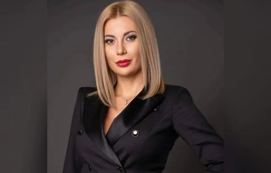 Vanya Marinova: MARINA YACHT FASHION SHOW
