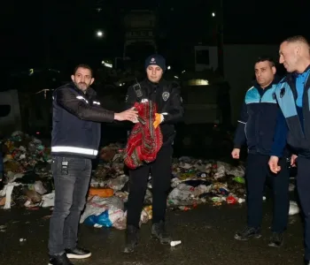 Yanlışlıkla Çöpe Atılan Altınlar Sahibine Teslim Edildi