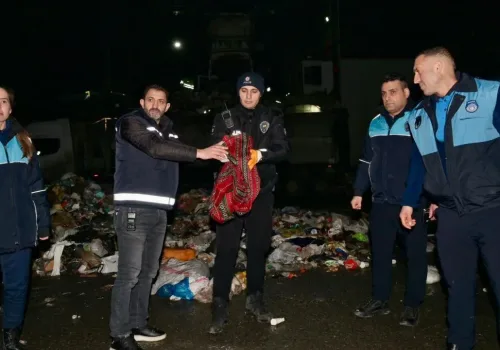 Yanlışlıkla Çöpe Atılan Altınlar Sahibine Teslim Edildi