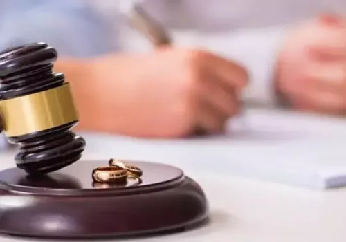 Yargıtay'dan Emsal Karar: Evi Terk Eden Tam Kusurlu