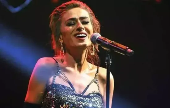 Yıldız Tilbe: Doktor Mikrofon Tutmamı Yasakladı
