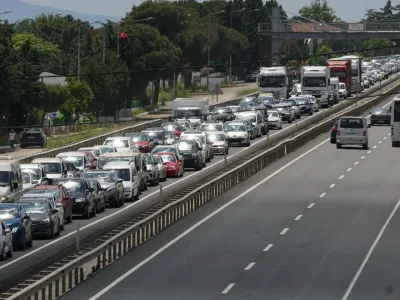 Yollarda Bayram Tatili Dönüşü Trafik Yoğunluğu Başladı